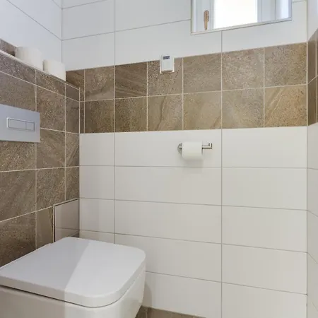 شقة Spacious De Luxe Apt In Downtown With Private Terrace & Two Bathrooms براغ